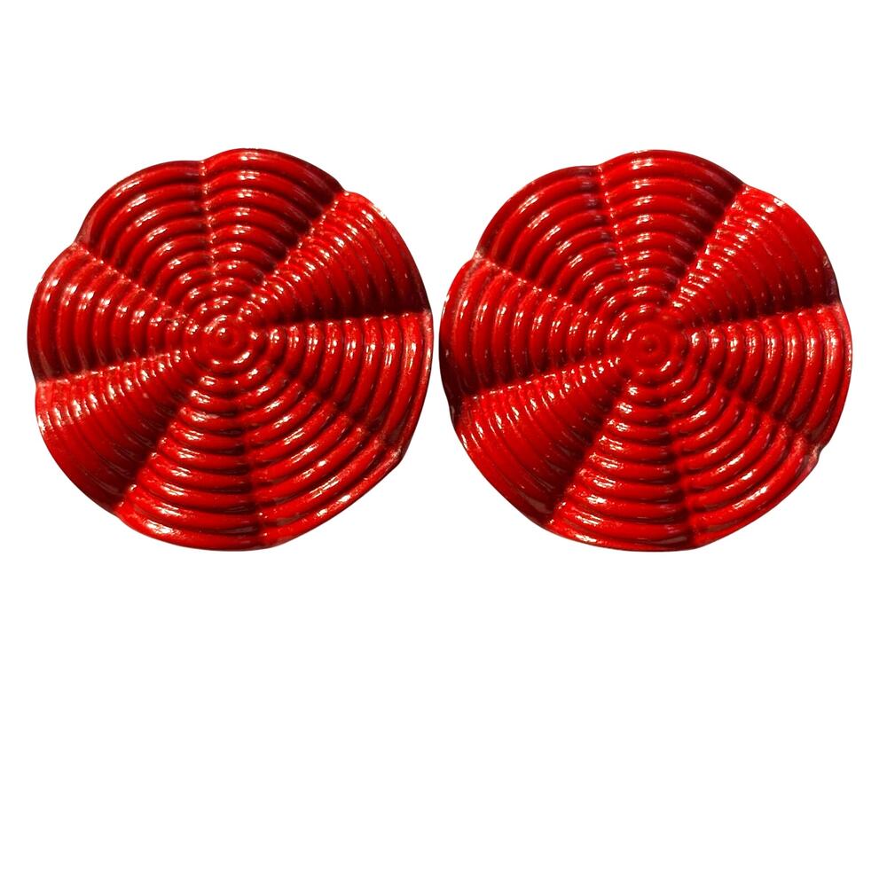 Pierced earrings vintage 70’s red round spiral fans textured dimensional fashion